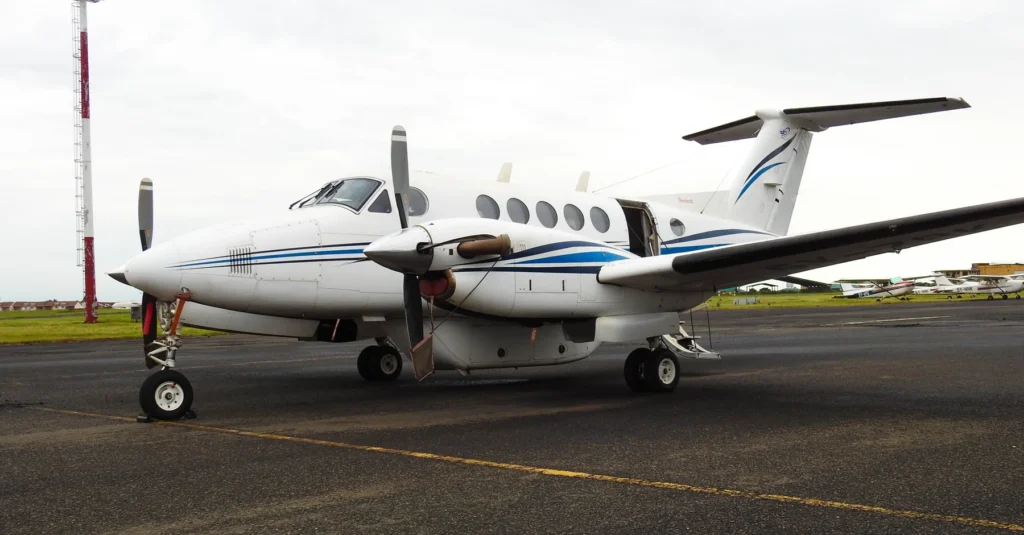 Boskovic Beechcraft King Air viewed from the side