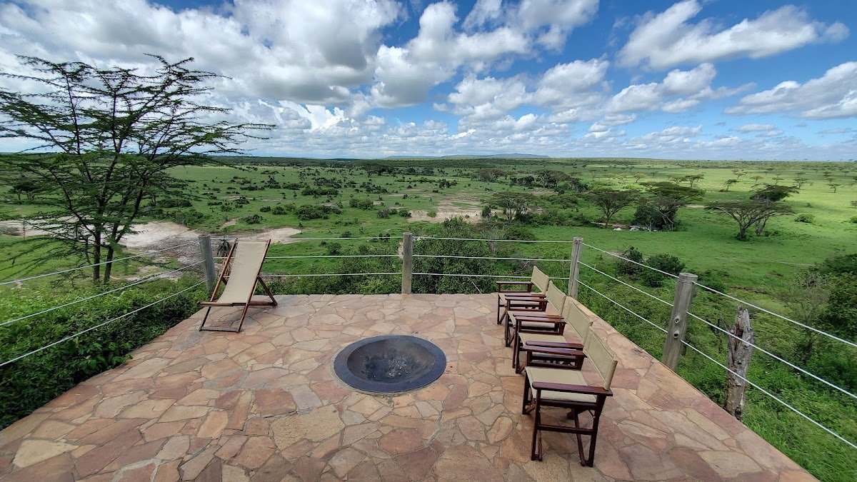 Saruni Eagle View stone viewing deck overlooking Naboisho Conservancy