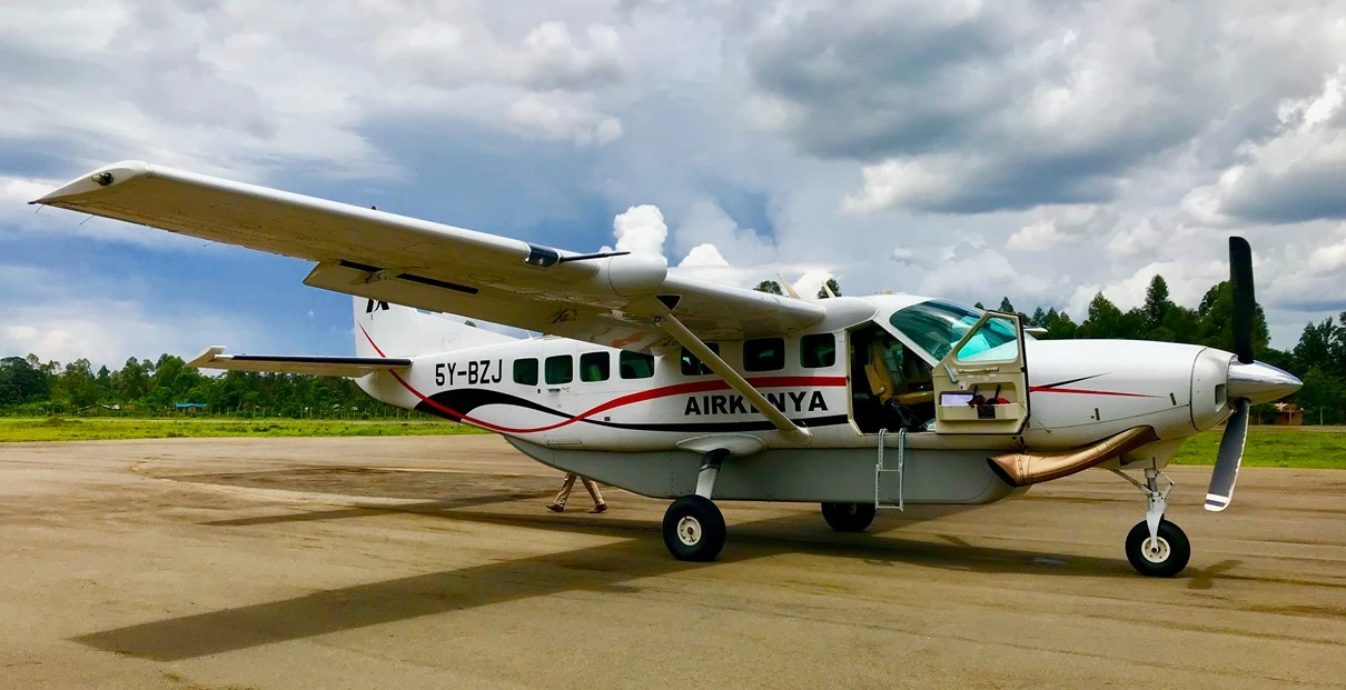 Flights to the Maasai Mara: airlines, airstrips, fares and baggage 1 Cessna Caravan safari aircraft for flights to Maasai Mara