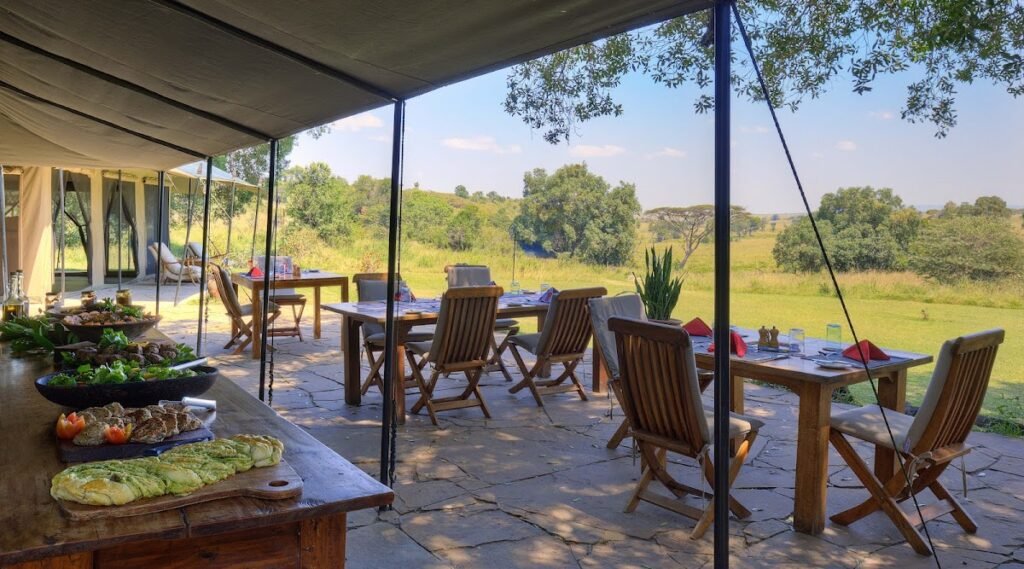 Kicheche Mara North shaded outdoor dining terrace facing the valley