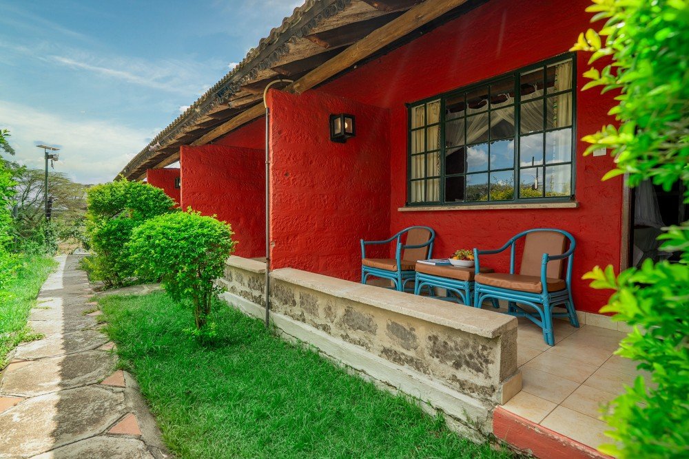 Garden-view room veranda at Muthu Mara River Lodge