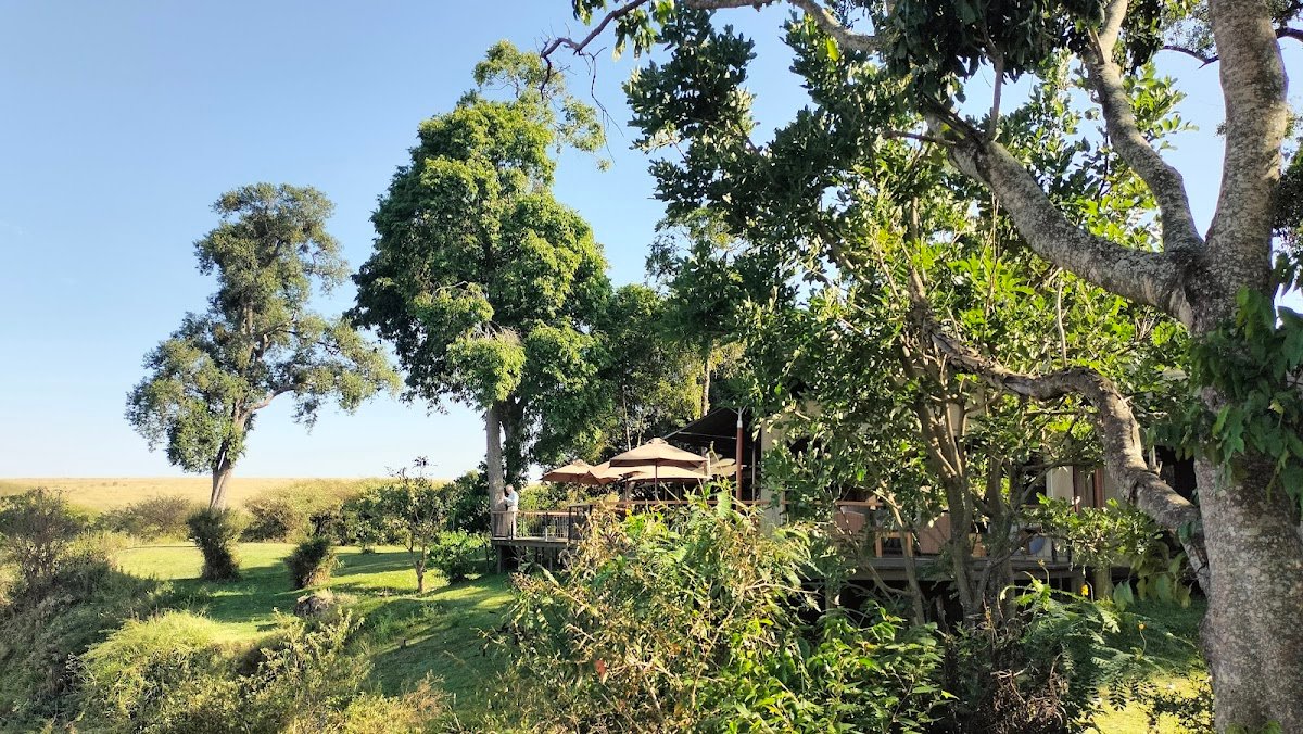 Rekero Camp wooden deck overlooking the Talek River